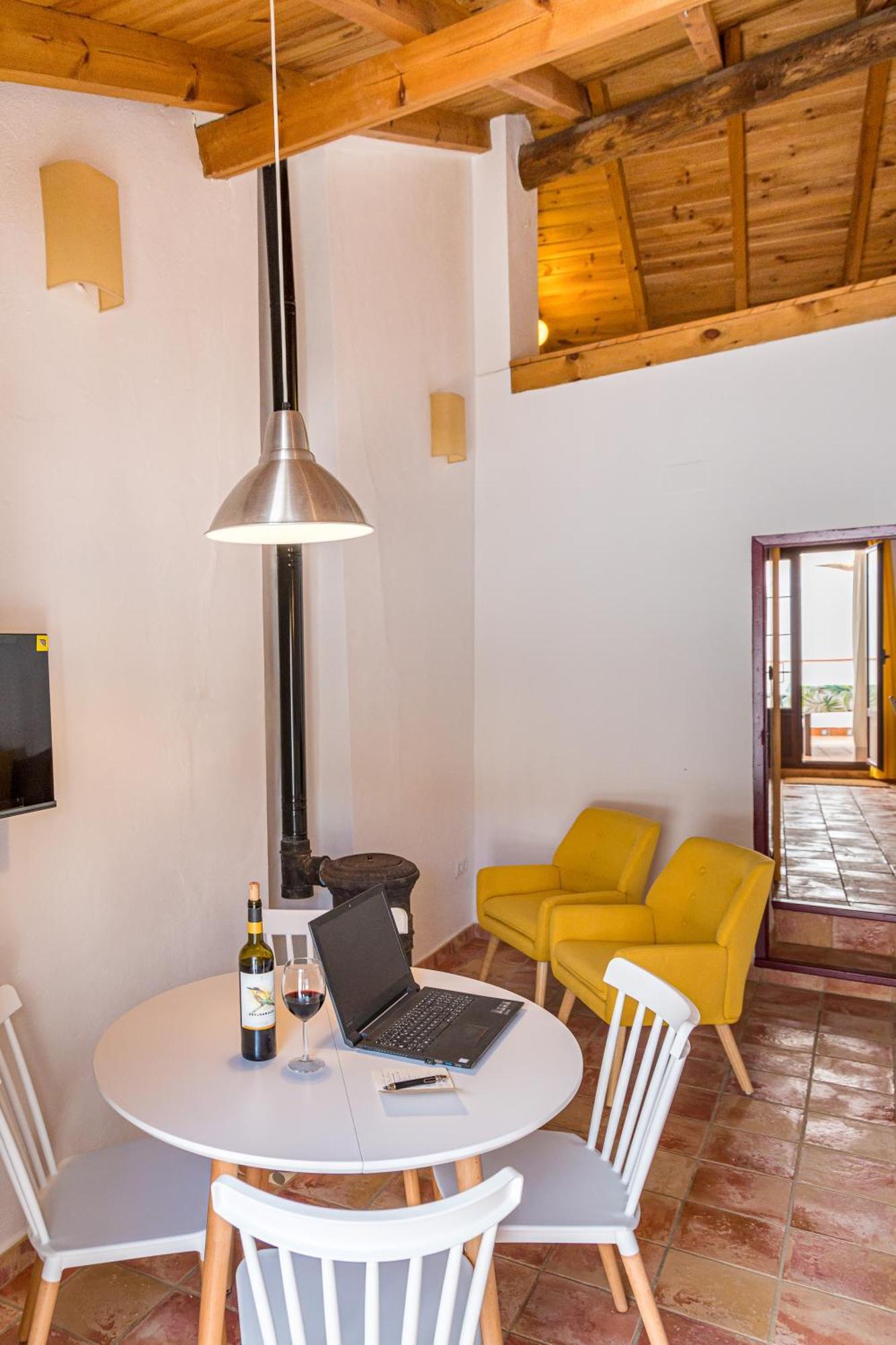 Casa Rural La Artistica, Alojamiento Y Arte Fuenteheridos Esterno foto